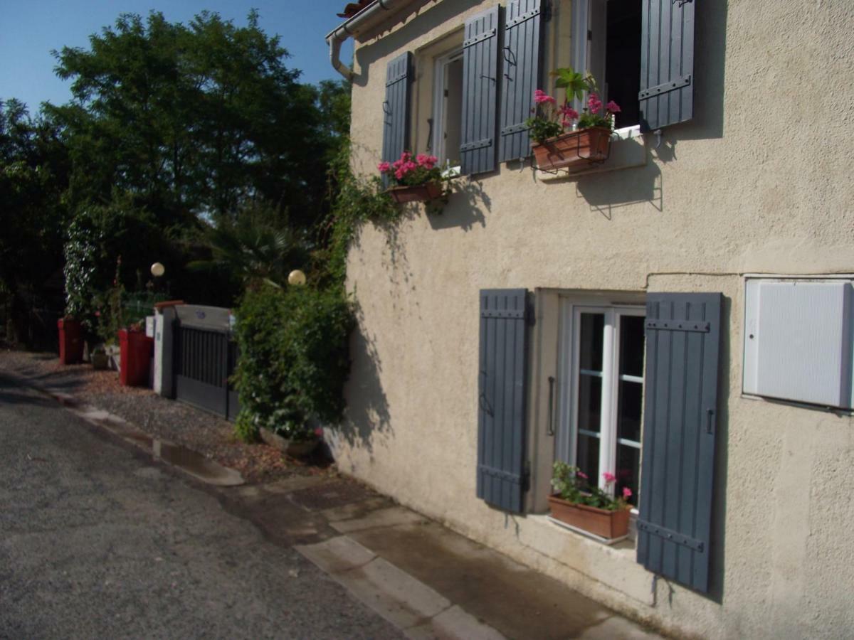 Les Mesanges Hotel La Greve-Sur-Mignon Exterior photo